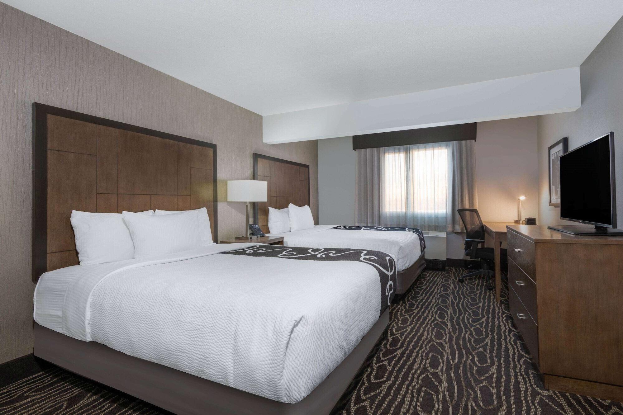 Hotel La Quinta By Wyndham Fairbanks Airport Esterno foto