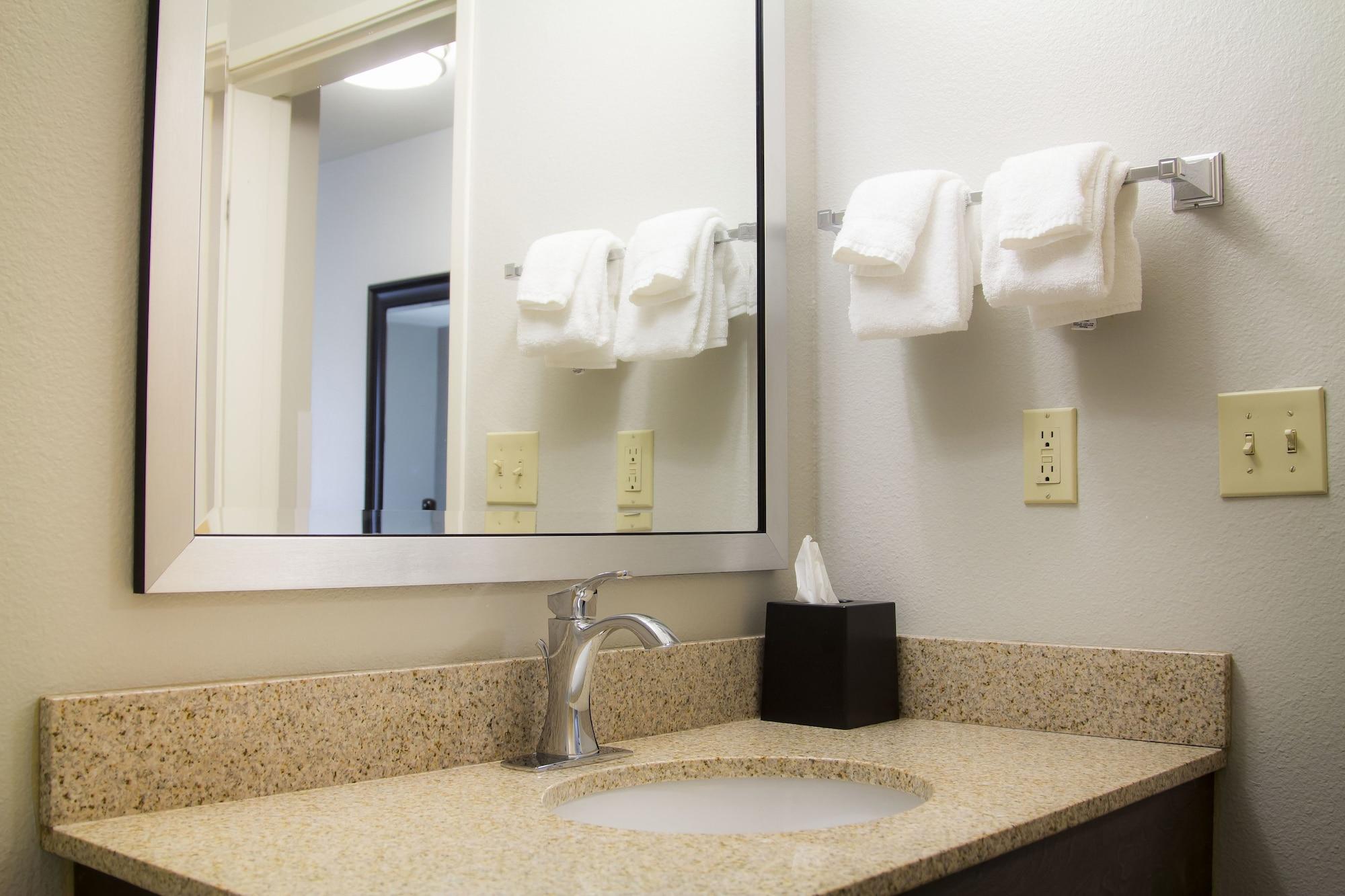 Hotel La Quinta By Wyndham Fairbanks Airport Esterno foto