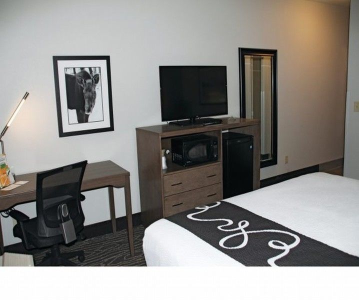 Hotel La Quinta By Wyndham Fairbanks Airport Esterno foto